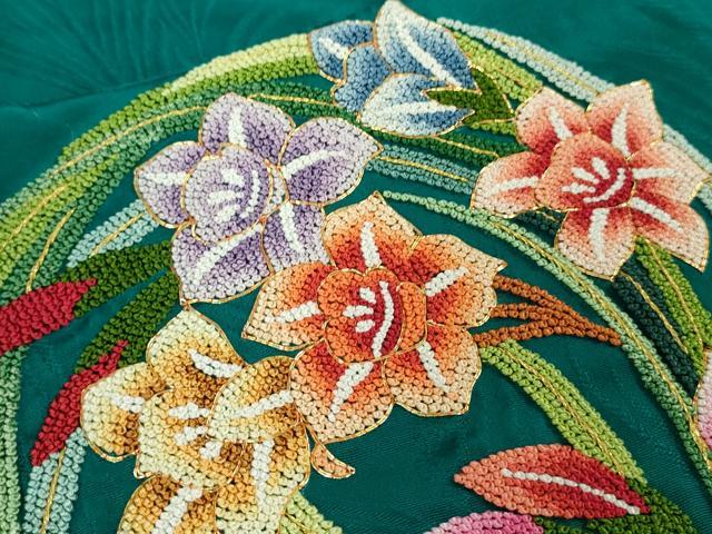 平和屋本店●極上 相良刺繍 総刺繍 お引きずり・引き振袖 和装 結婚式 舞妓 芸妓 衣装 駒刺繍 花丸文 金糸 仮絵羽 逸品 未使用DZAB8207kh6