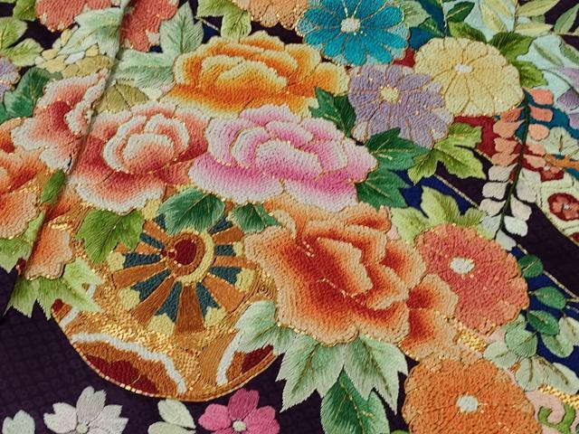 平和屋本店●極上 相良刺繍 総刺繍 お引きずり・引き振袖 和装 結婚式 舞妓 芸妓 衣装 駒刺繍 花車 金糸 仮絵羽 逸品 未使用DZAB8208kh6