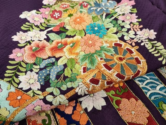 平和屋本店●極上 相良刺繍 総刺繍 お引きずり・引き振袖 和装 結婚式 舞妓 芸妓 衣装 駒刺繍 花車 金糸 仮絵羽 逸品 未使用DZAB8208kh6