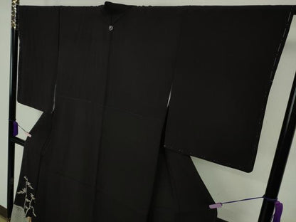 平和屋着物●超希少　染彩芸術の巨匠　皆川月華　ろうけつ染　色留袖　刺繍　風景松文　黒地　金銀糸　逸品　未使用　DZAB8246kh6