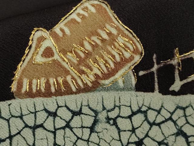 平和屋着物●超希少　染彩芸術の巨匠　皆川月華　ろうけつ染　色留袖　刺繍　風景松文　黒地　金銀糸　逸品　未使用　DZAB8246kh6