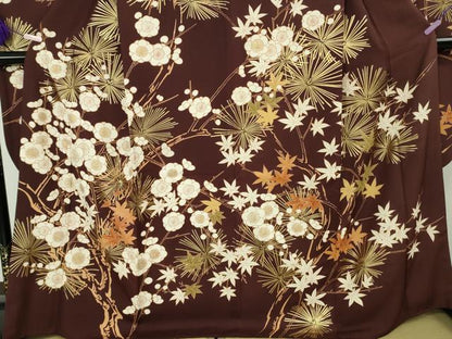 平和屋本店●極上　創業460年・千總　振袖　刺繍　松　梅　楓　赤褐色地　金彩　西武百貨店扱い　反端付き　逸品　DZAB8250kh6