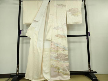 平和屋本店●極上　皇室献上作家　藤井寛　訪問着　駒刺繍　雲重ね　鳥の子色地　金彩　大丸扱い　逸品　DZAB8361kh6