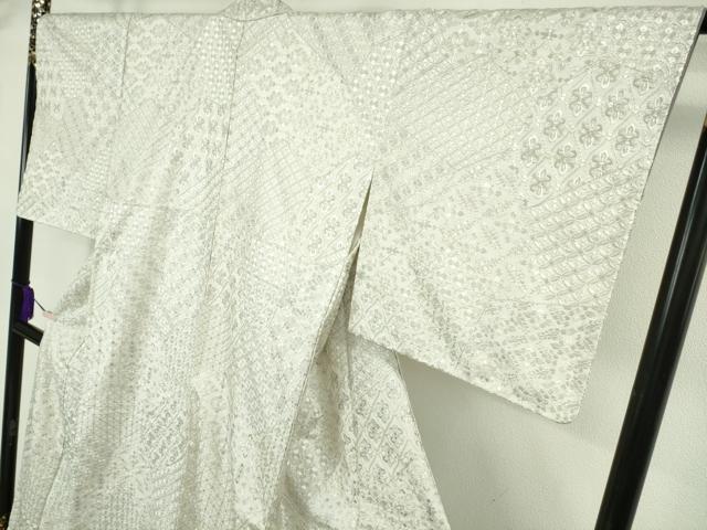 平和屋本店●極上　本場縞大島紬　白大島　総刺繍　切嵌花文　白地　逸品　未使用　DZAB8367kh6