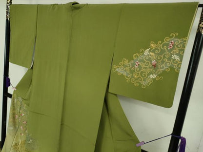 平和屋本店●極上　人間国宝　福田喜三郎　訪問着　刺繍　葡萄唐草文　草色　金彩　縮緬地　大丸扱い　逸品　DZAB8380kh6