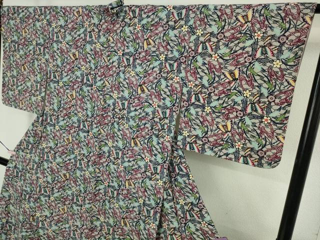 平和屋本店●極上　人間国宝　玉那覇有公　本場琉球紅型　小紋　舞蝶花文　参考資料付き　逸品　DZAB8423kh6
