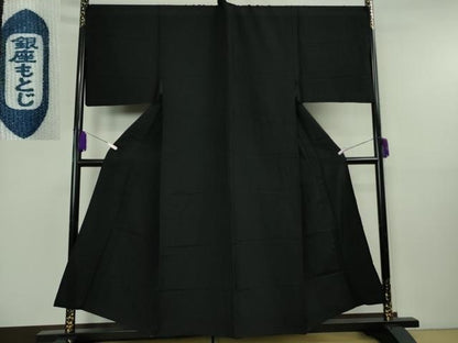 平和屋本店▽極上　男性　銀座もとじ　色無地　単衣　キングサイズ　黒地　御召縮緬　逸品　DZAB8455kh6