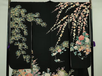 平和屋本店●極上　振袖　友禅　松　梅　乱菊　吉祥花文　黒地　金彩　逸品　DZAB8513kh6
