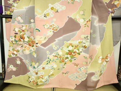 平和屋本店●極上　創業460年・千總　振袖・長襦袢(無双仕立て)セット　駒刺繍　雪輪吉祥花文　金彩　三越扱い　逸品　DZAB8517kh6