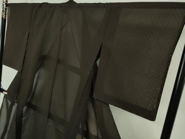 平和屋着物＊極上　夏物　夏ちぢみ　紗紬　亀甲文　赤墨色地　反端付き　ロング丈　逸品　未使用　DZAB8683kh6