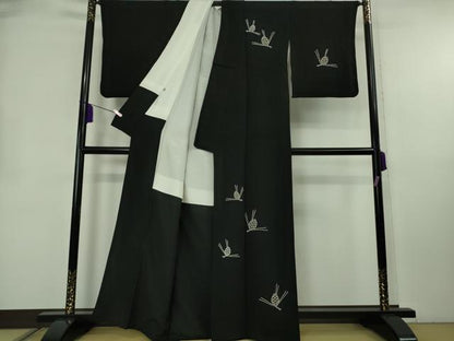 平和屋本店●極上　京都祇園の老舗 ぎをん齋藤　中国三大刺繍 相良刺繍 総刺繍　訪問着　松ぼっくり　黒地　鬼しぼ縮緬　逸品　DZAB8724kh6