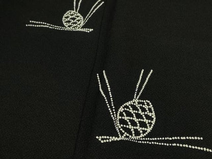 平和屋本店●極上　京都祇園の老舗 ぎをん齋藤　中国三大刺繍 相良刺繍 総刺繍　訪問着　松ぼっくり　黒地　鬼しぼ縮緬　逸品　DZAB8724kh6