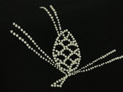 平和屋本店●極上　京都祇園の老舗 ぎをん齋藤　中国三大刺繍 相良刺繍 総刺繍　訪問着　松ぼっくり　黒地　鬼しぼ縮緬　逸品　DZAB8724kh6