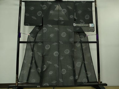平和屋着物＊極上　夏物　本場小千谷ちぢみ　麻　捺染絣　織田工房謹製　番傘　黒地　証紙付き　逸品　未使用　DZAB8804kh6