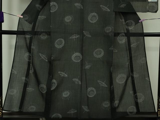 平和屋着物＊極上　夏物　本場小千谷ちぢみ　麻　捺染絣　織田工房謹製　番傘　黒地　証紙付き　逸品　未使用　DZAB8804kh6