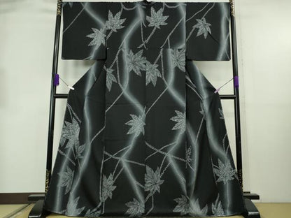 平和屋着物●極上　小紋　楓　暈し染め　黒地　さが美扱い　逸品　未使用　DZAB8847kh6