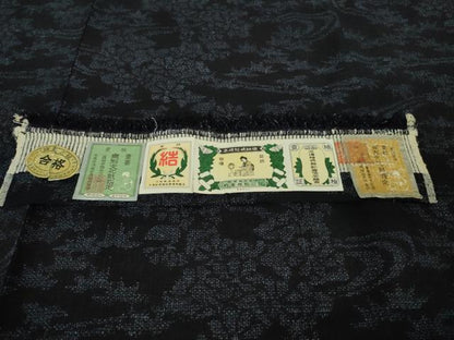 平和屋本店●極上　本場結城紬　重要無形文化財　100亀甲　流水花文　近鉄百貨店扱い　証紙付き　逸品　未使用　DZAB8961kh6