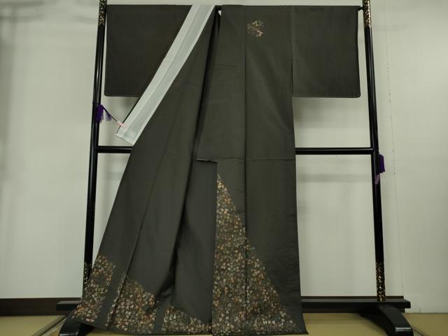 平和屋着物▽極上 本場大島紬 訪問着 単衣 総刺繍 南天唐草文 檳榔子染色地 金糸　奄美染織工房謹製　証紙付き　逸品　未使用　DZAB8987kh6