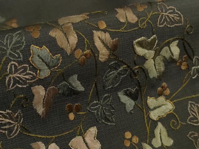 平和屋着物▽極上 本場大島紬 訪問着 単衣 総刺繍 南天唐草文 檳榔子染色地 金糸　奄美染織工房謹製　証紙付き　逸品　未使用　DZAB8987kh6