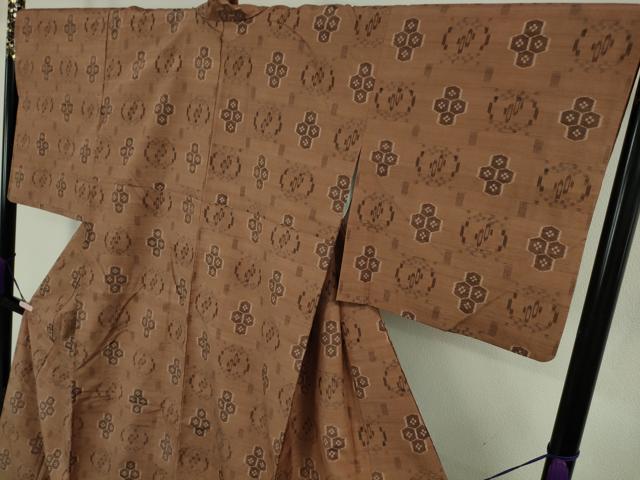 平和屋本店●極上　本場琉球紬　琉球真綿本紬　大城カメ作　草木染　大城織物謹製　砺茶色地　証紙付き　ロング丈　逸品　DZAB8991kh6