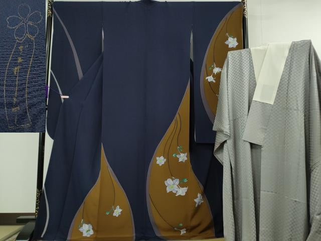 平和屋本店●極上　世界的人形師　辻村寿三郎　ジュサブロー　振袖・長襦袢(袷)セット　枝花文　鉄紺色地　逸品　DZAB8995kh6