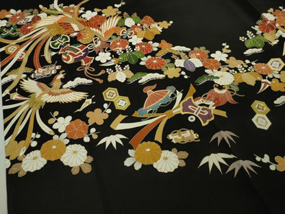平和屋本店●極上　創業460年・千總　黒留袖　駒刺繍　宝尽くし鳳凰花文　金彩　逸品　DZAB9003kh6
