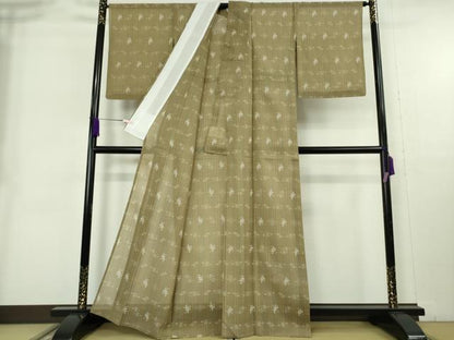 平和屋本店＊極上　夏物　本場琉球絣　夏琉球　手おり　大城誠光作　空五倍子色地　証紙付き　逸品　DZAB9031kh6