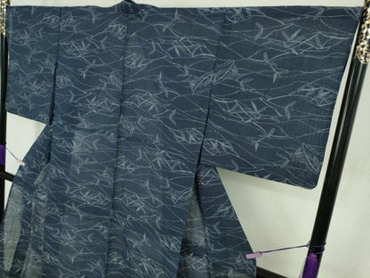 平和屋着物＊極上　夏物　本場小千谷ちぢみ　麻　枝葉文　紺青色地　逸品　DZAB9039kh6