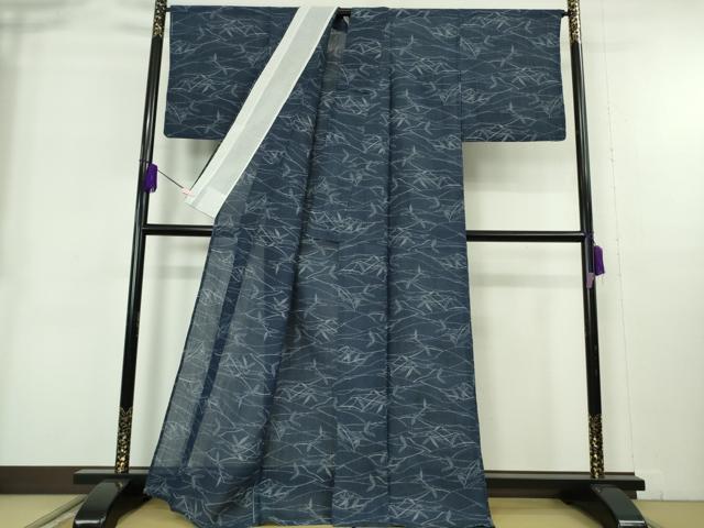 平和屋着物＊極上　夏物　本場小千谷ちぢみ　麻　枝葉文　紺青色地　逸品　DZAB9039kh6