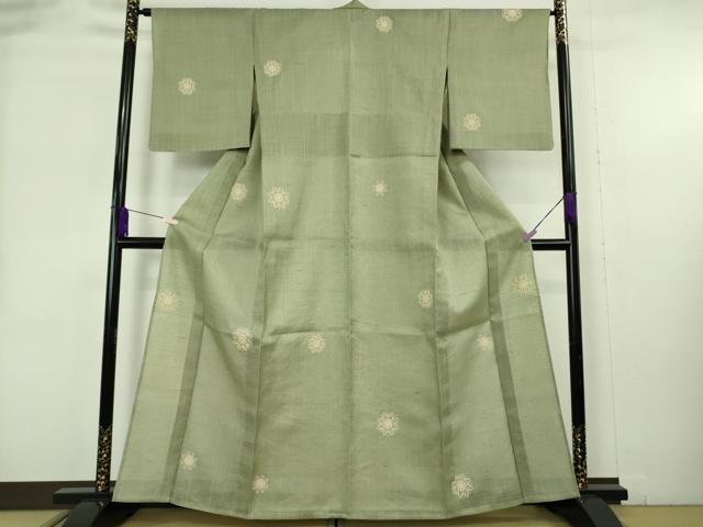 平和屋着物＊極上　夏物　赤城生紬　ムガシルク糸刺繍　舞花文　山葵色地　証紙付き　逸品　DZAB9085kh6