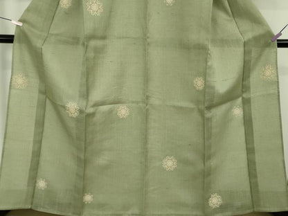 平和屋着物＊極上　夏物　赤城生紬　ムガシルク糸刺繍　舞花文　山葵色地　証紙付き　逸品　DZAB9085kh6