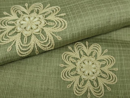 平和屋着物＊極上　夏物　赤城生紬　ムガシルク糸刺繍　舞花文　山葵色地　証紙付き　逸品　DZAB9085kh6