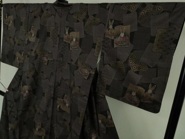 平和屋着物●極上　本場大島紬　9マルキ　色紙兎文　逸品　未使用　DZAB9229kh6