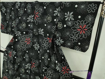 平和屋着物∴極上　夏物　浴衣　有松鳴海絞り　舞花文　黒地　綿　逸品　DZAB9233kh6