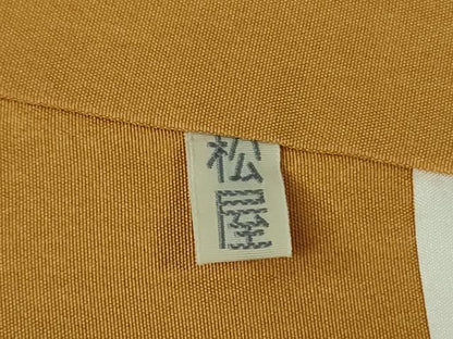 平和屋着物●極上　人形作家・ホリヒロシ　小紋　舞花文　黄土色地　鬼しぼ縮緬　金彩　松屋百貨店扱い　逸品　DZAB9253kh6