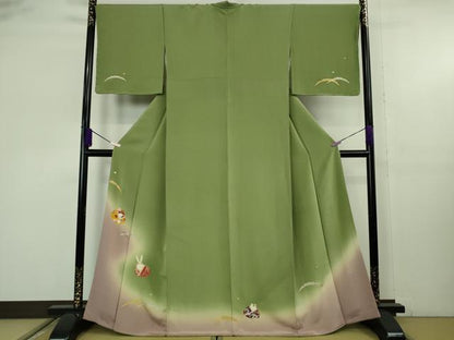 平和屋着物●極上　人形作家・ホリヒロシ 訪問着　兎　雀　馬　雪芝　草色地　鬼しぼ縮緬　暈し染め　反端付き　逸品　未使用　DZAB9259kh6