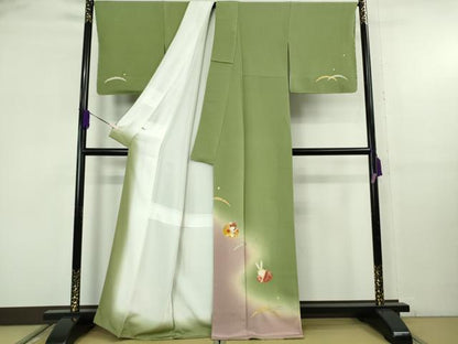 平和屋着物●極上　人形作家・ホリヒロシ 訪問着　兎　雀　馬　雪芝　草色地　鬼しぼ縮緬　暈し染め　反端付き　逸品　未使用　DZAB9259kh6