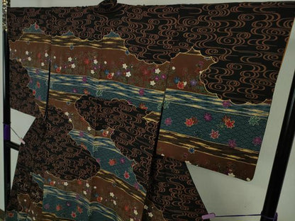 平和屋着物●極上　ファッションデザイナー 花井幸子　訪問着　駒刺繍　観世水　雲取り花文　黒地　金彩　逸品　DZAB9429kh6