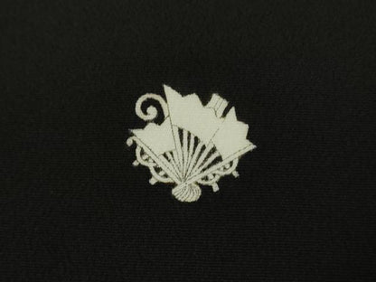 平和屋着物●極上　黒留袖　駒刺繍　立波流水文　金彩　逸品　DZAB9430kh6