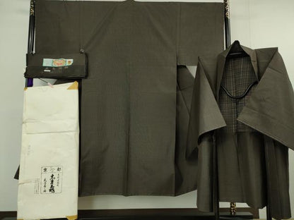 平和屋着物●極上 男性 銀座 志ま亀 本場大島紬 アンサンブル 100亀甲 総詰め 武島織物謹製 たとう紙・証紙付き 逸品　未使用　DZAB9518kh6