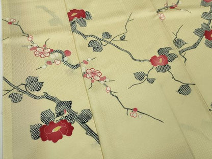 平和屋着物●極上　小紋　枝椿　薄い淡黄色地　逸品　未使用　DZAB9525kh6