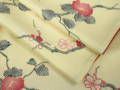 平和屋着物●極上　小紋　枝椿　薄い淡黄色地　逸品　未使用　DZAB9525kh6