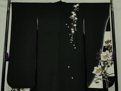 平和屋着物●極上　振袖　駒刺繍　兎　うさぎ　牡丹　黒地　金彩　逸品　DZAB9532kh6