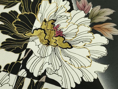 平和屋着物●極上　振袖　駒刺繍　兎　うさぎ　牡丹　黒地　金彩　逸品　DZAB9532kh6