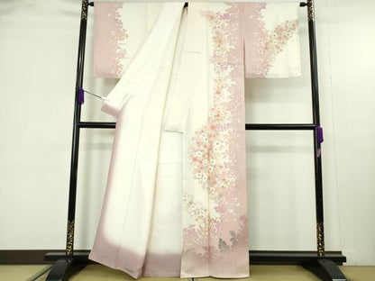 平和屋着物●極上　訪問着　草花文　鳥の子色地　暈し染め　金銀彩　逸品　未使用　DZAB9537kh6