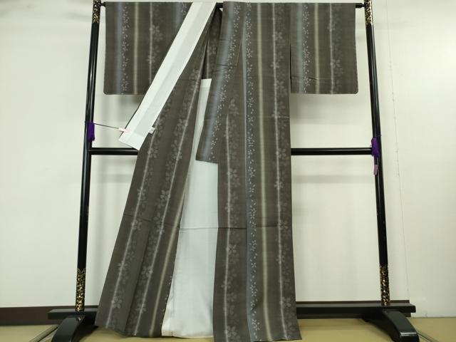 平和屋着物▽極上　結城紬　単衣　80亀甲　舞桜間道　消炭色地　京都きもの友禅扱い　証紙付き　逸品　未使用　DZAB9657kh6