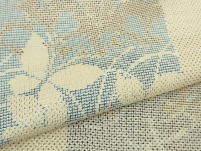 平和屋着物●極上　本場大島紬　白大島　7マルキ　舞蝶草葉シルエット　逸品　未使用　DZAB9663kh6