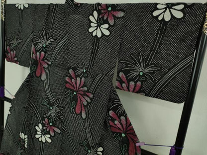 平和屋着物∴極上　夏物　浴衣　有松鳴海絞り　舞菊文　黒地　綿　逸品　DZAB9672kh6