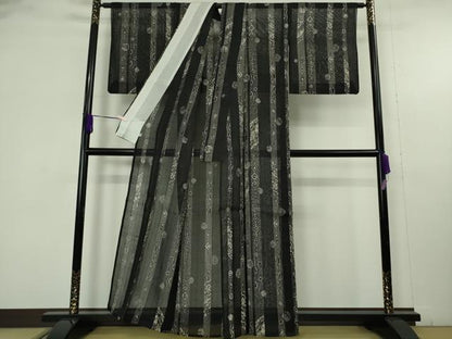 平和屋着物＊極上　夏物　絹芭蕉　小紋　紗　吉祥間道　黒地　逸品　DZAB9702kh6