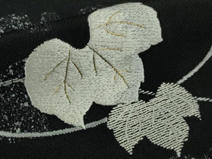 平和屋本店●極上　訪問着　手刺繍　葡萄蔦の葉文　黒地　鬼しぼ縮緬　金糸　逸品　DZAB9738kh6